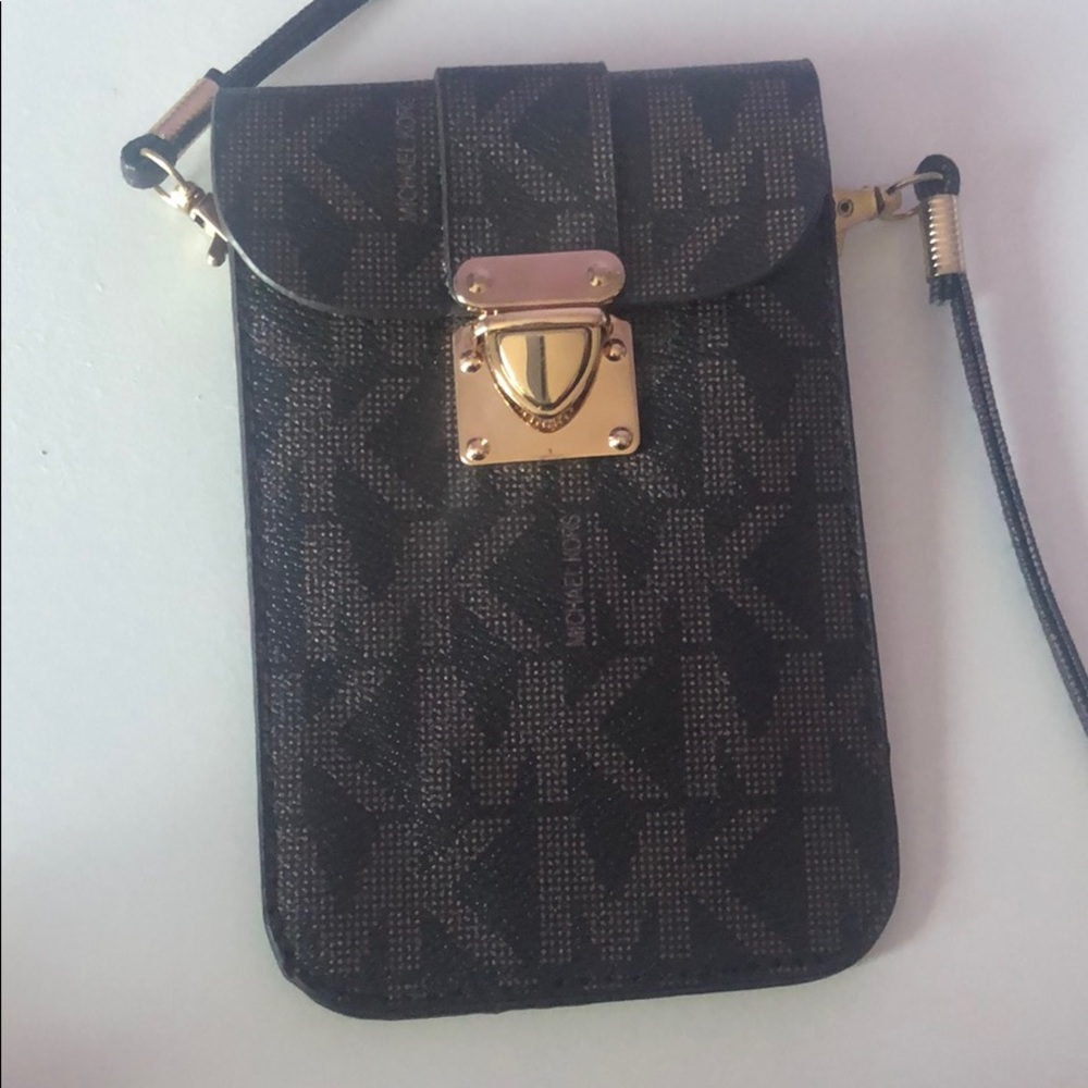 Michael Kors crossbody phone purse